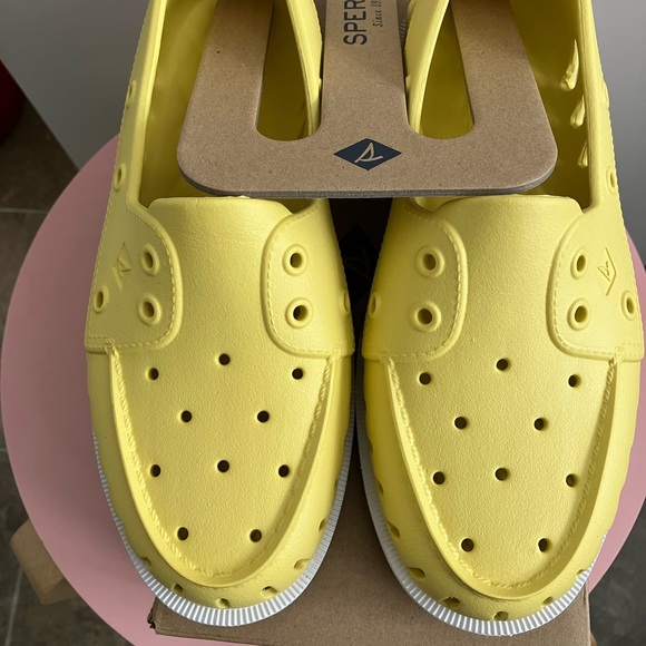 Sperry A/O Float Boat Shoes - Picture 7 of 9